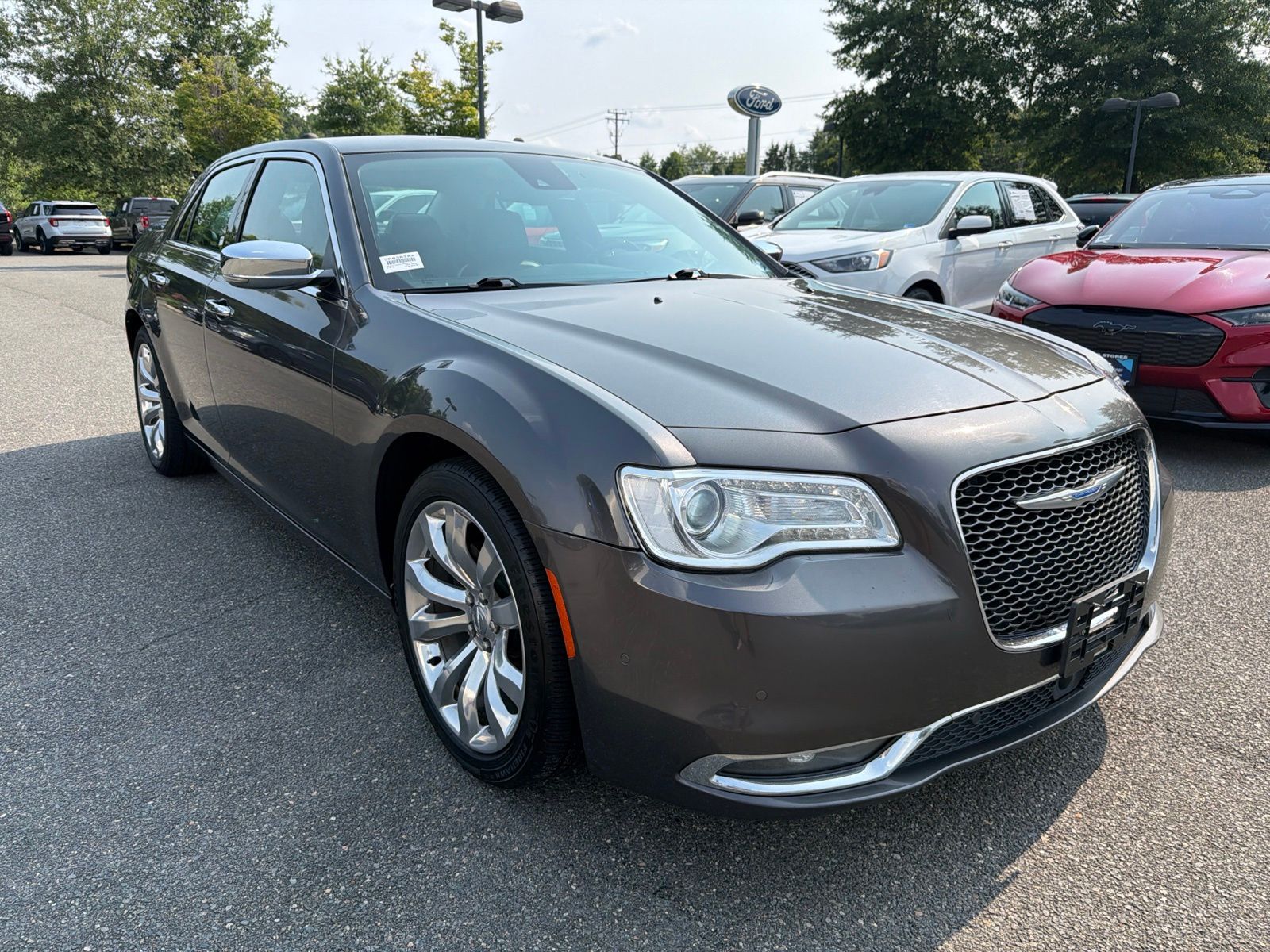Crystal Metallic 2018 Chrysler 300 Sedan Rear-Wheel Drive 8-Speed Automatic