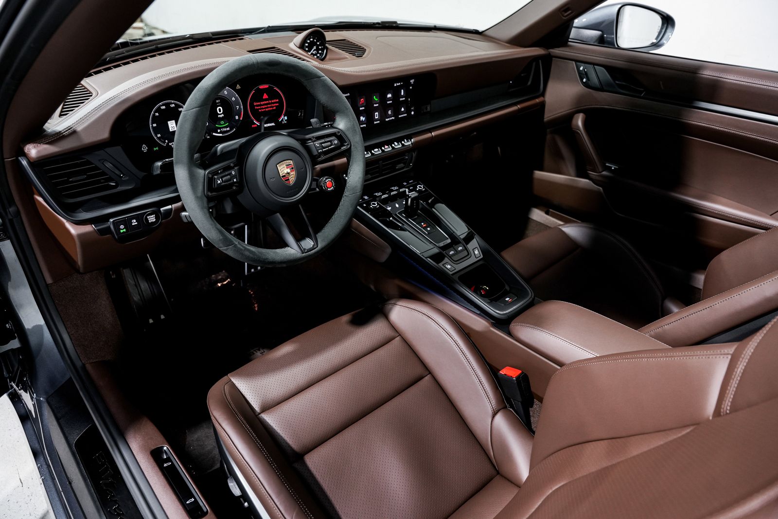 2025 Porsche 911 Targa 4 GTS — photo 9
