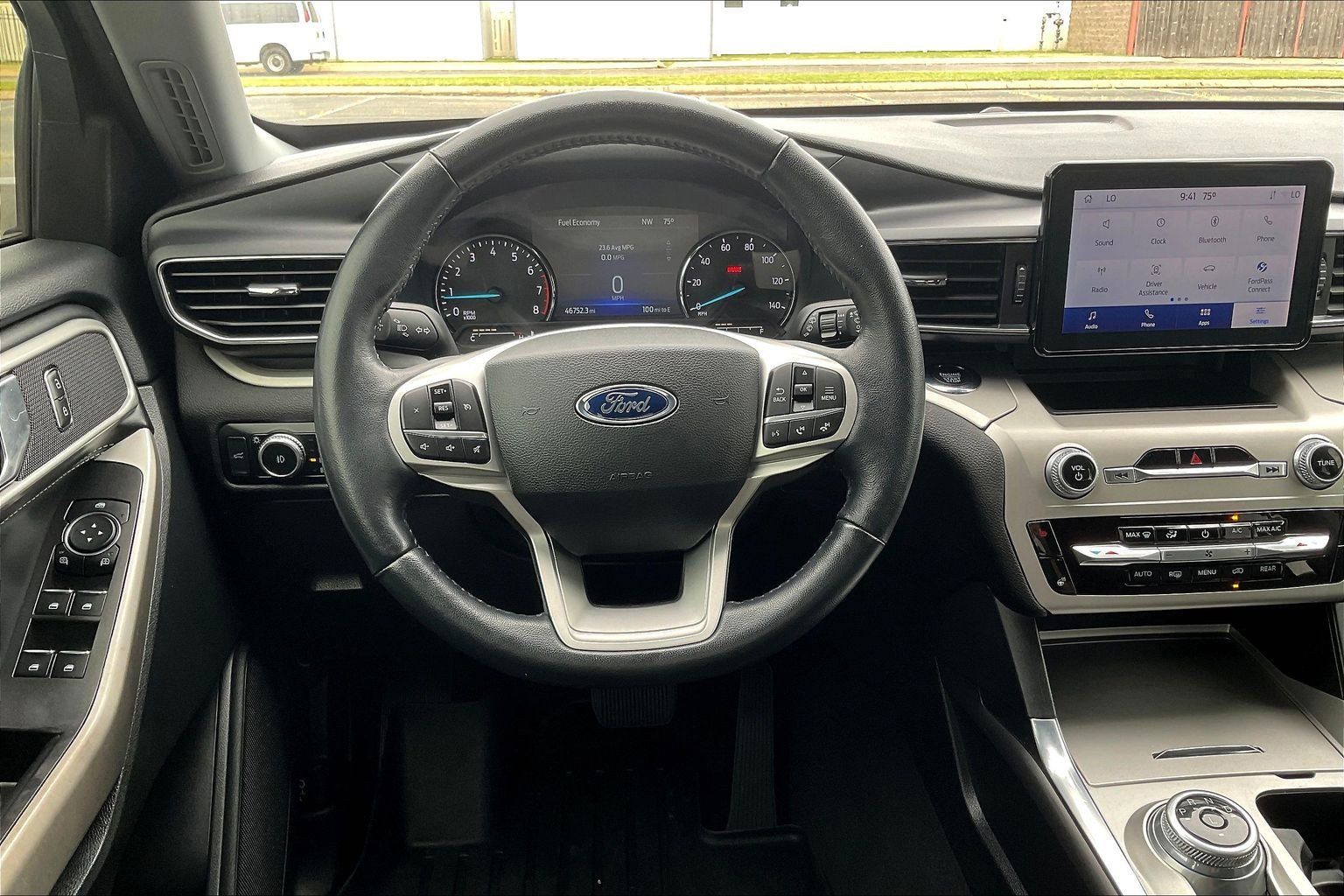 View vehicle photo 5