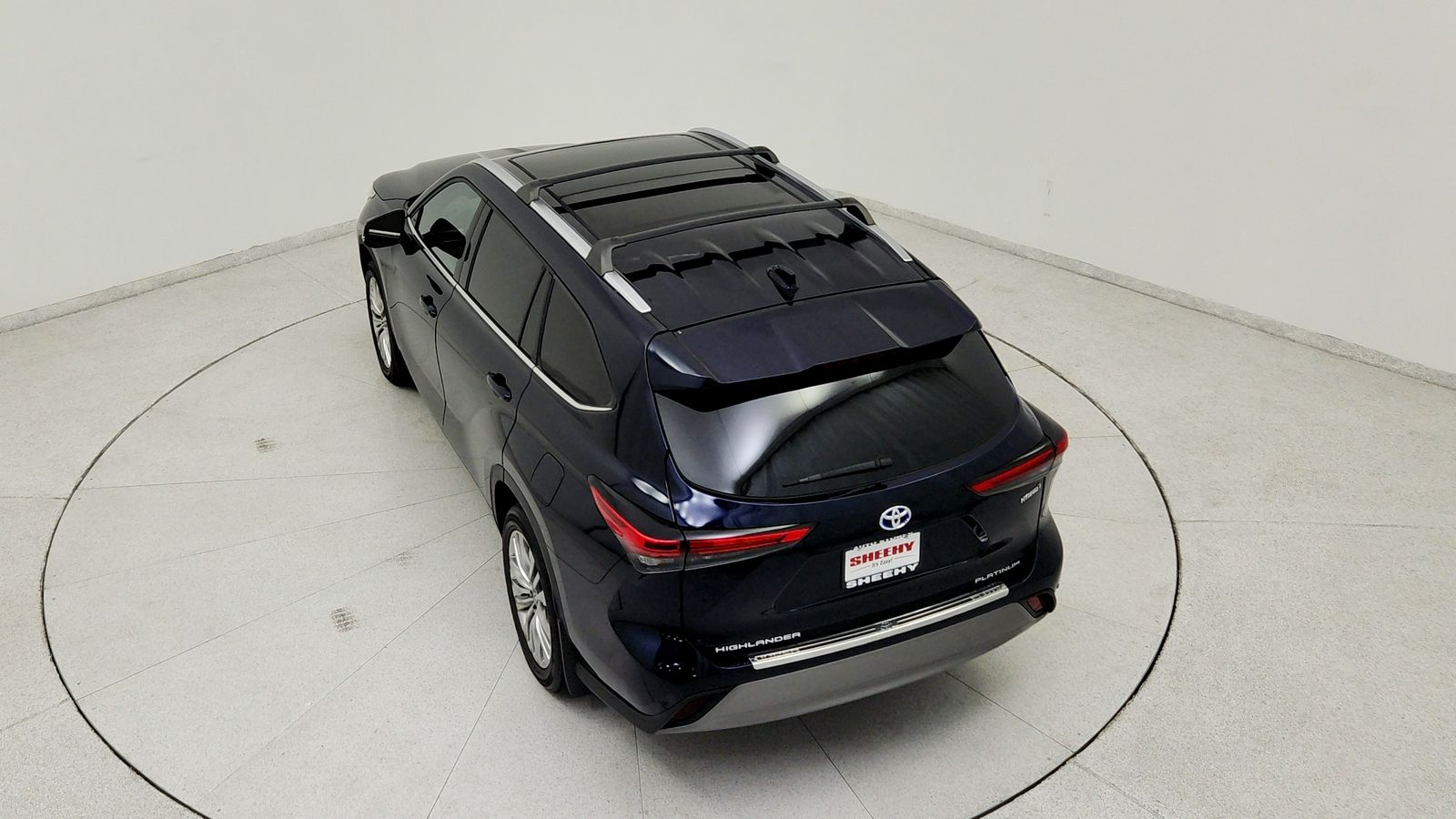 Used 2023  Toyota Platinum image 18
