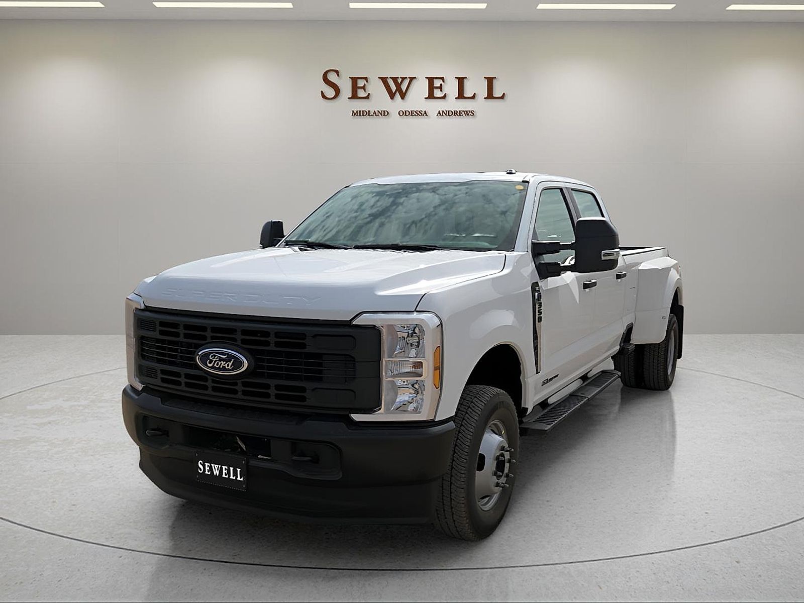 2026 Ford F-350 XL 4x4 Crew Cab 8' Box DRW's photo