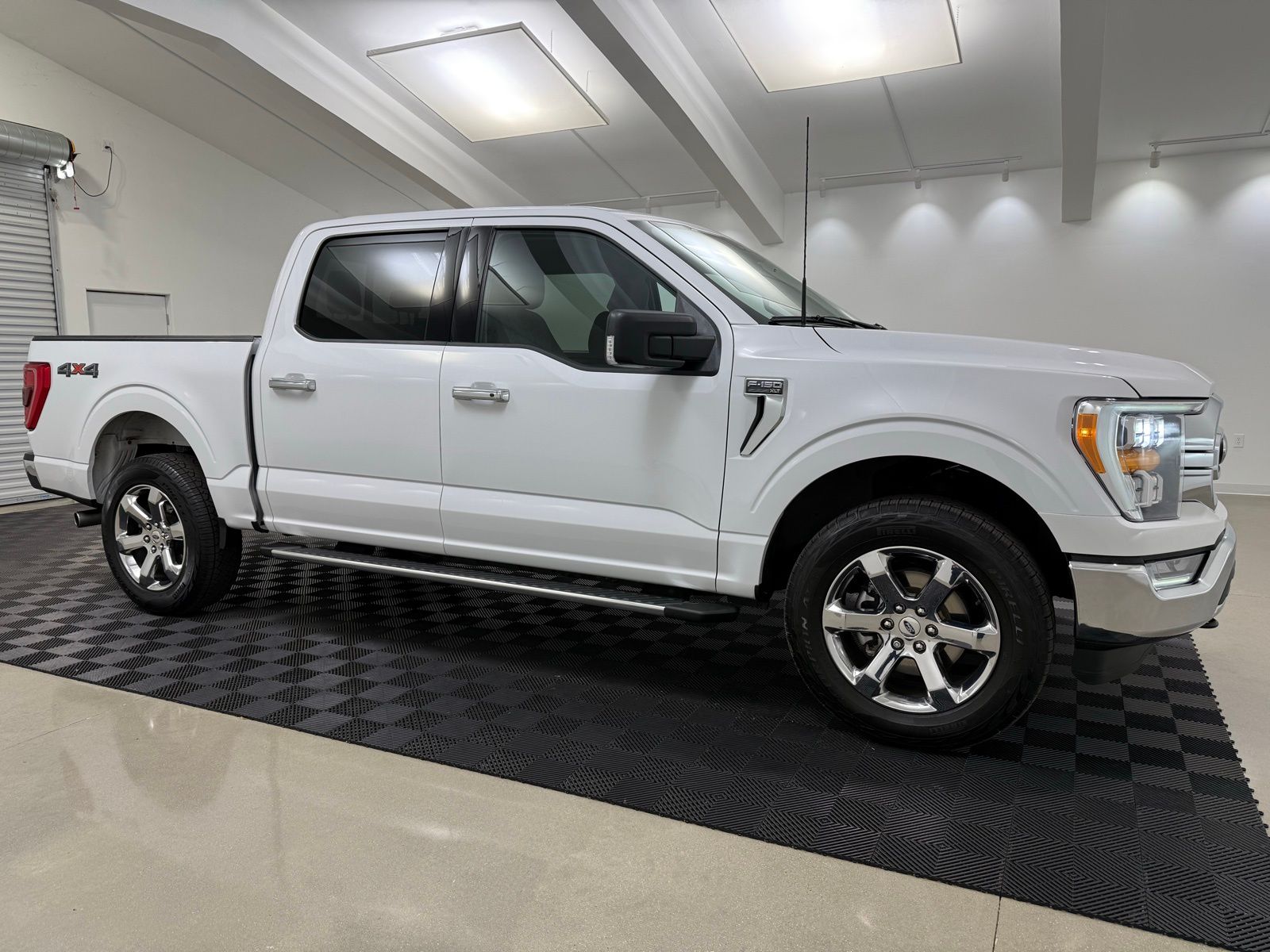 2023 Ford F-150 XLT SuperCrew 4WD