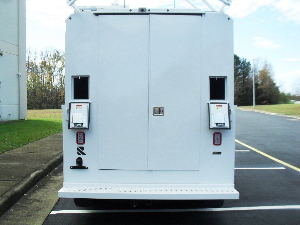 New 2025 Oxford White Ford Base image 6