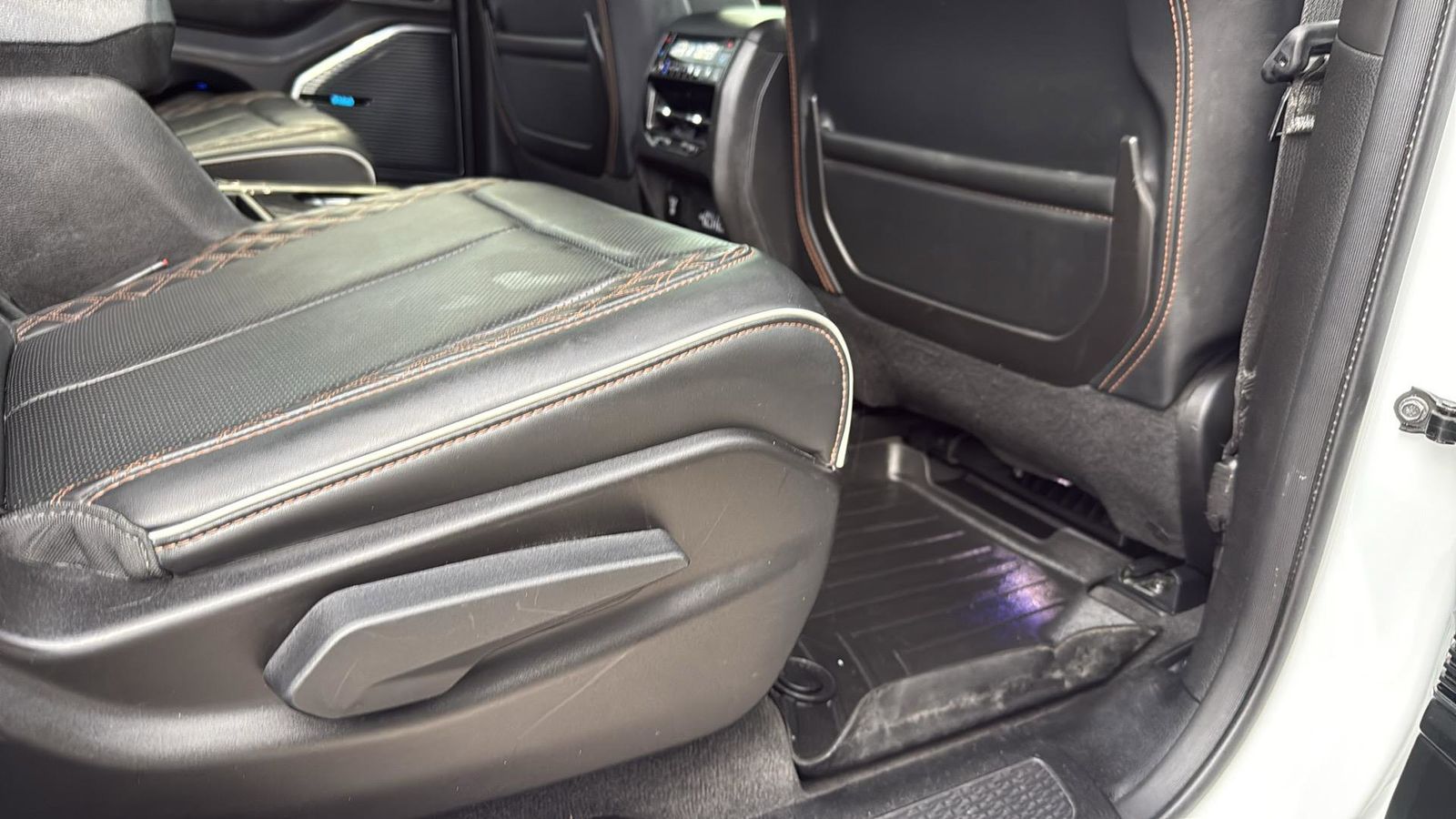 Used Car 2021 Jeep Grand Cherokee L  Summit For Sale Under $35,000 In Austin, Texas