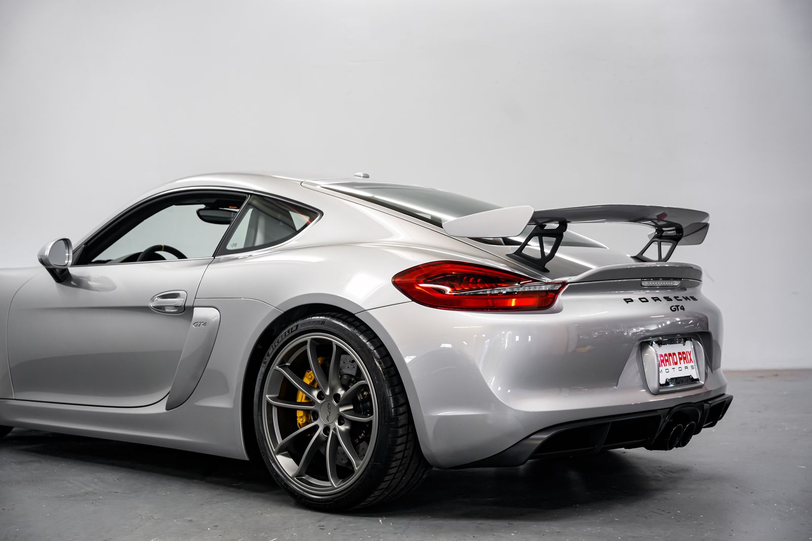 2016 Porsche Cayman GT4 — photo 29