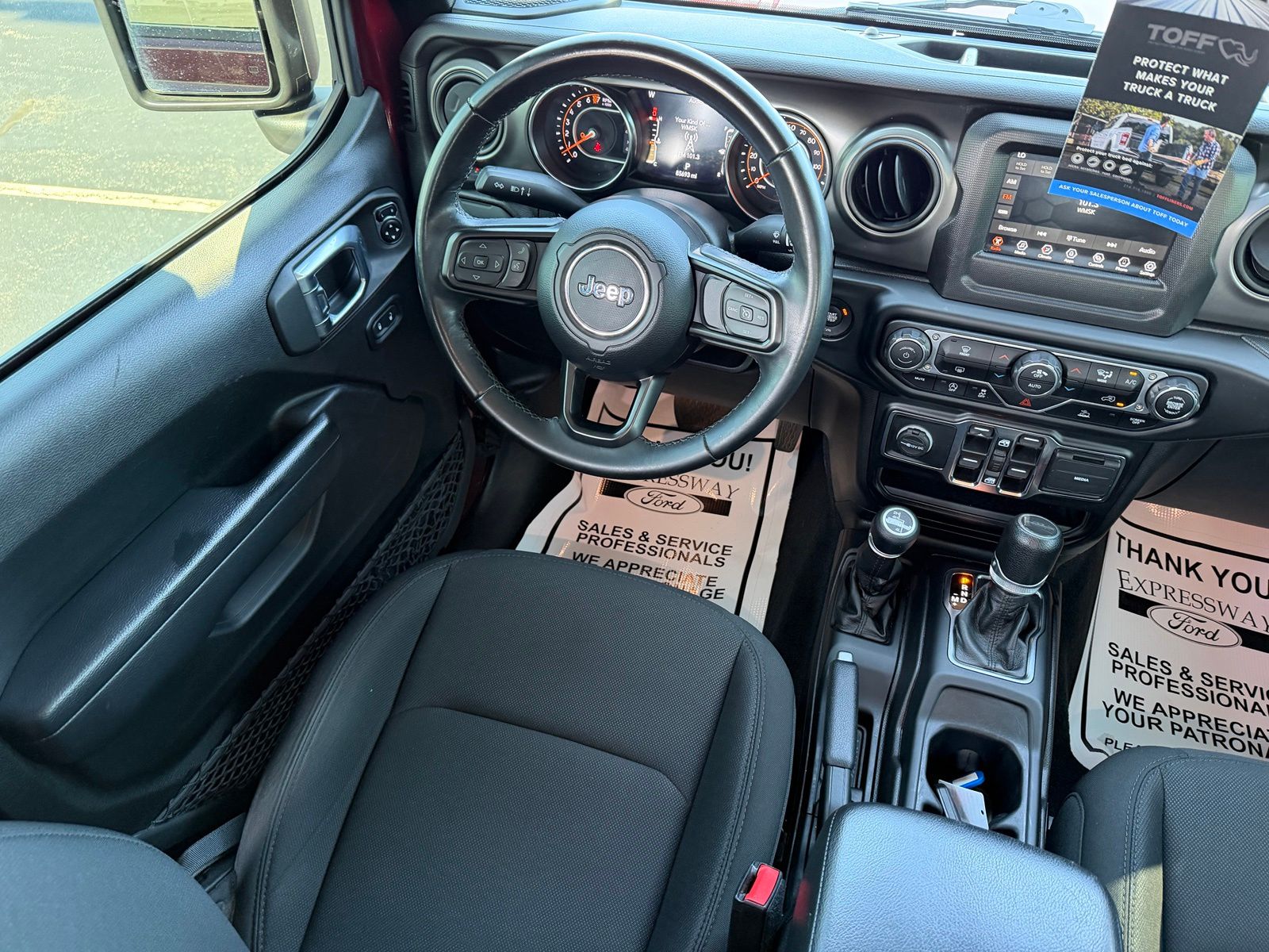 2022 Jeep Gladiator image 13