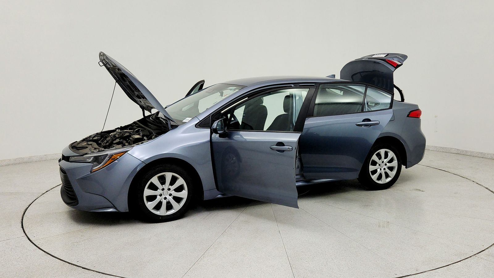 Used 2024  Toyota LE image 12