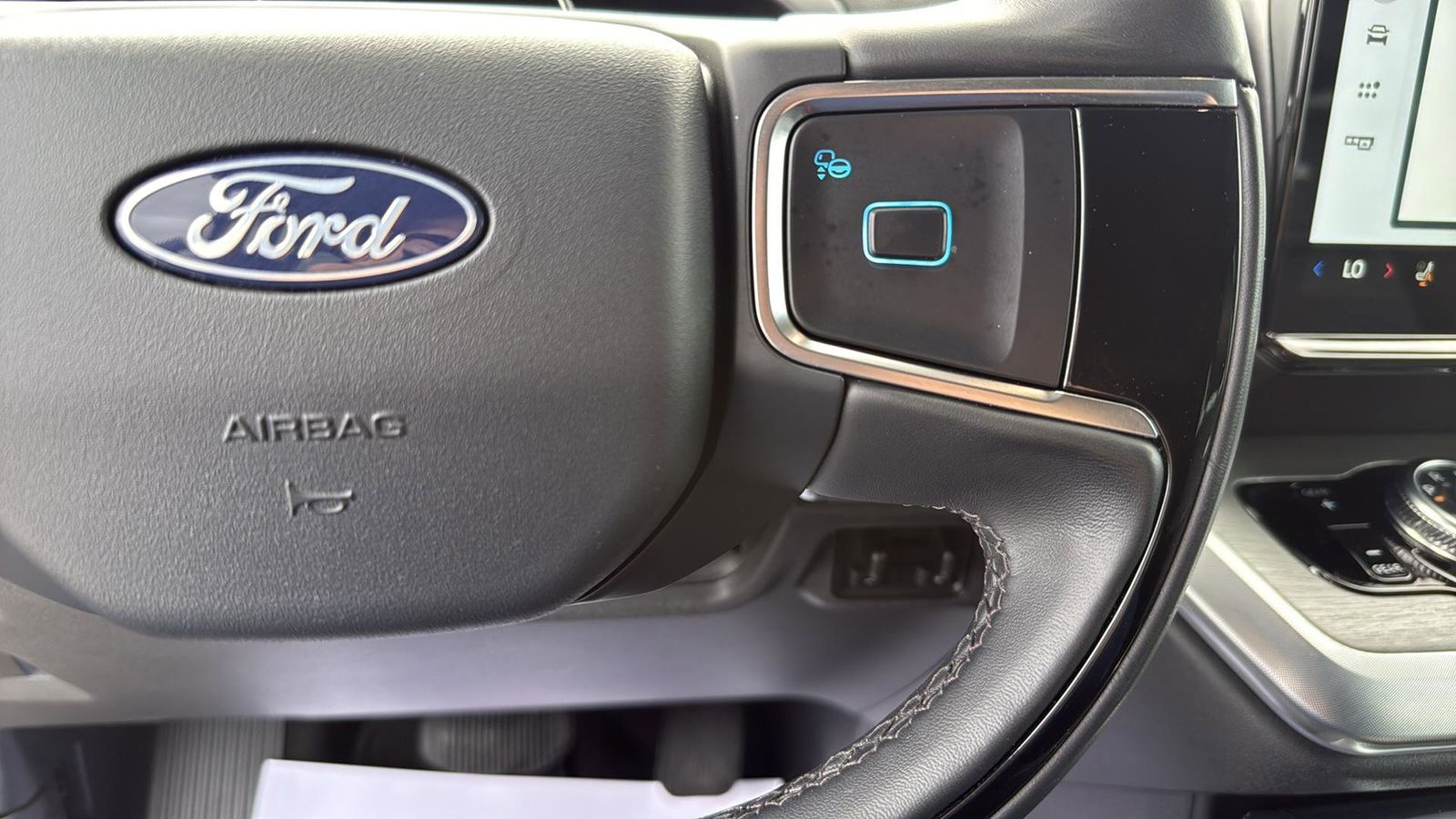 Used Car 2025 Ford Expedition  Platinum For Sale Under $80,000 In Austin, Texas