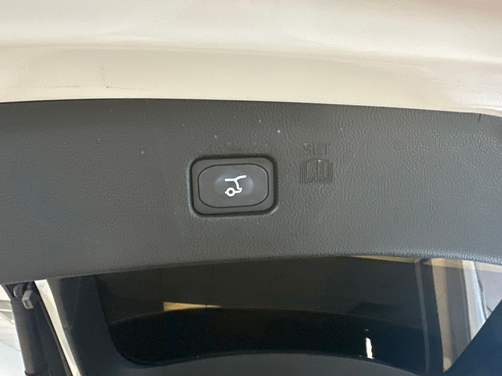 Certified Used 2022 Star White Ford SEL image 26