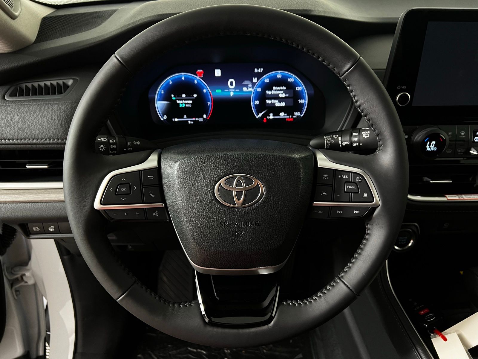 Thumbnail: 2025 Toyota Grand Highlander - 10