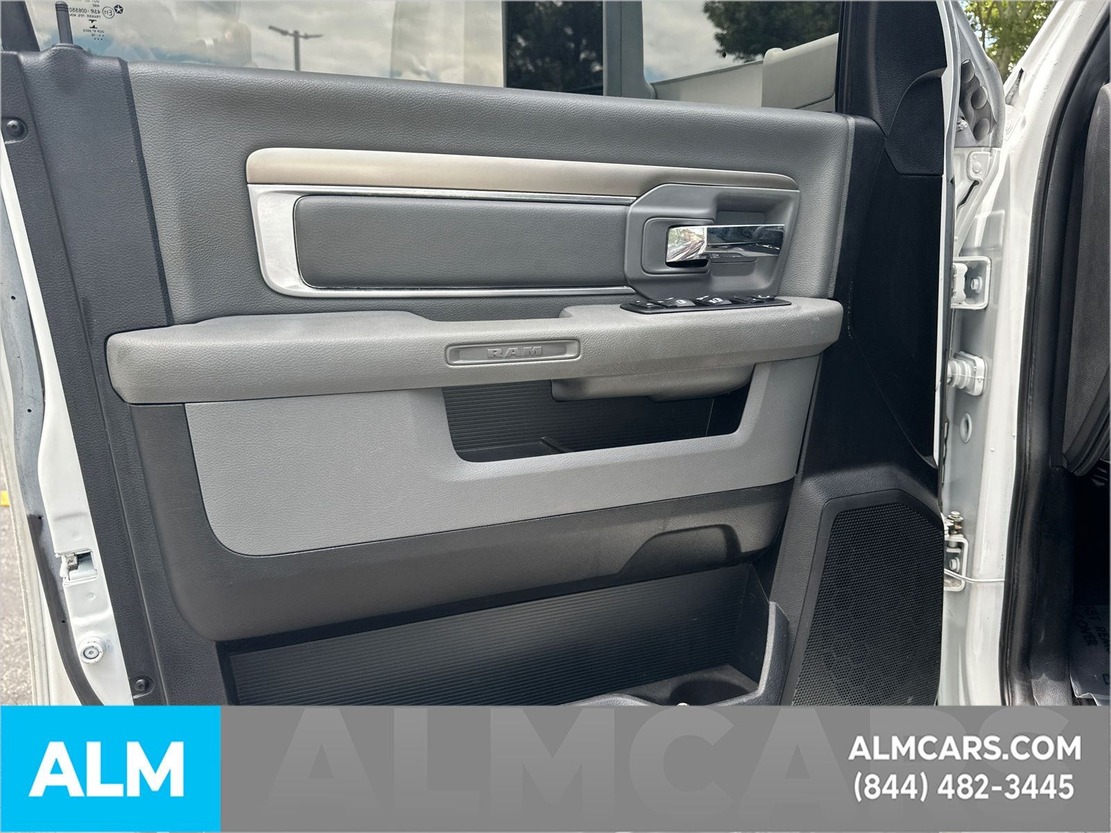 Used 2017 Blue Ram SLT image 37