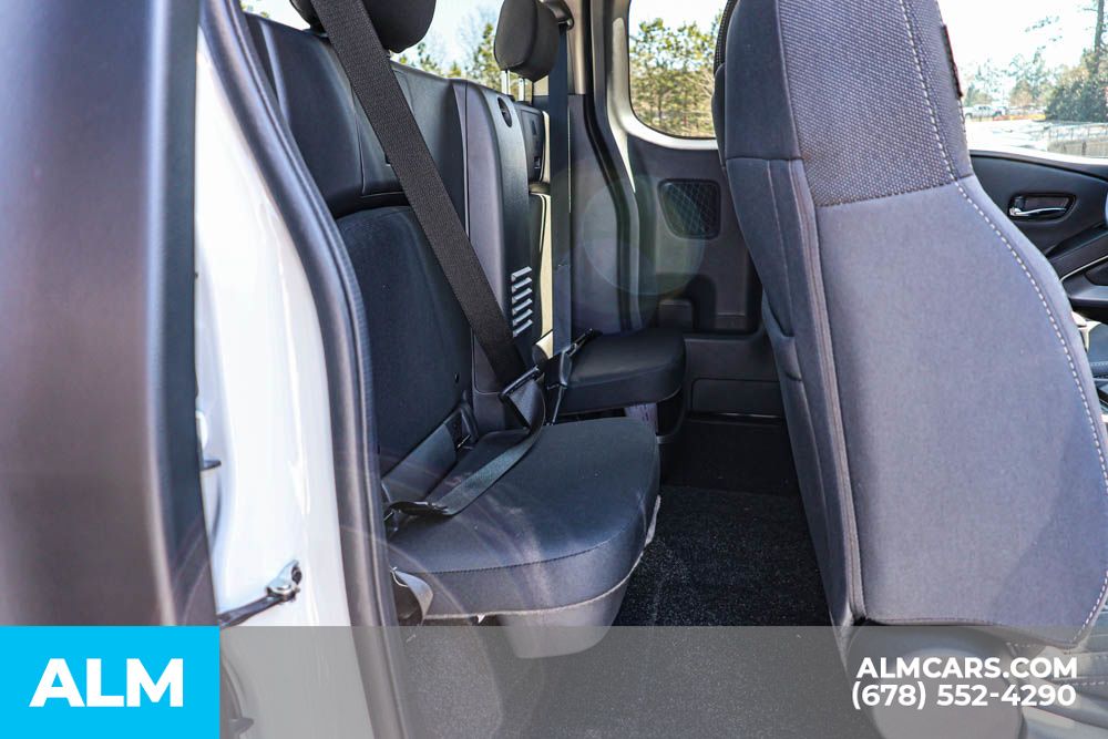 2025 Nissan Frontier SV photo 21