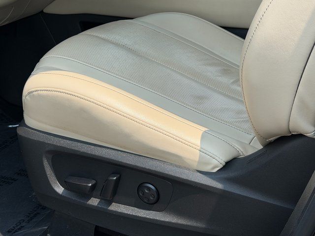 Used 2023 Mineral Black INFINITI LUXE image 42