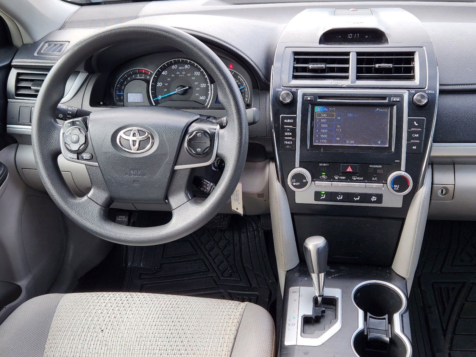 2012 Toyota Camry LE 33