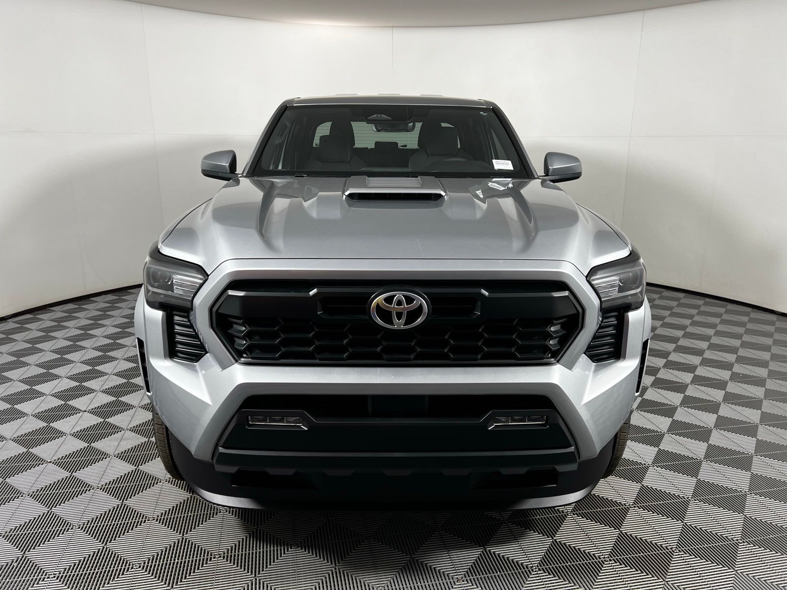 Thumbnail: 2025 Toyota Tacoma - 2