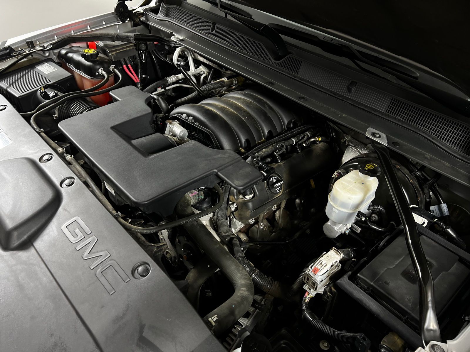 Thumbnail: 2016 GMC Yukon XL - 11