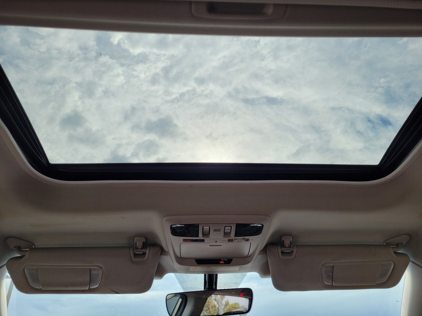 2017 Subaru Outback Touring - Photo 18