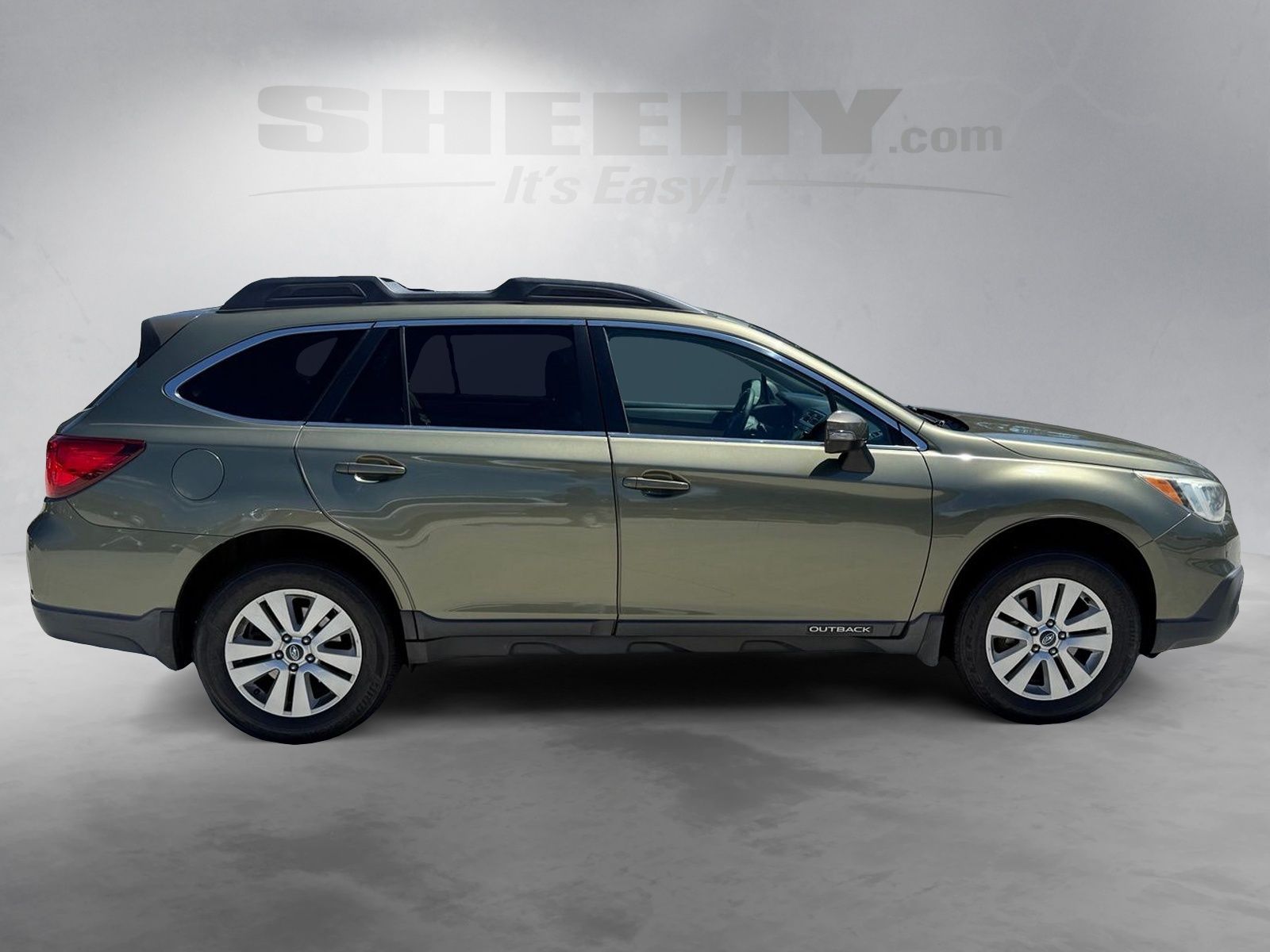 Used 2017 Green Subaru 2.5i Premium image 9