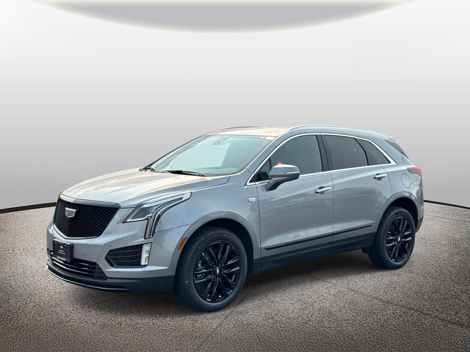 Argent Silver Metallic 2026 Cadillac XT5 SUV / Crossover Front-Wheel Drive 9-Speed Automatic