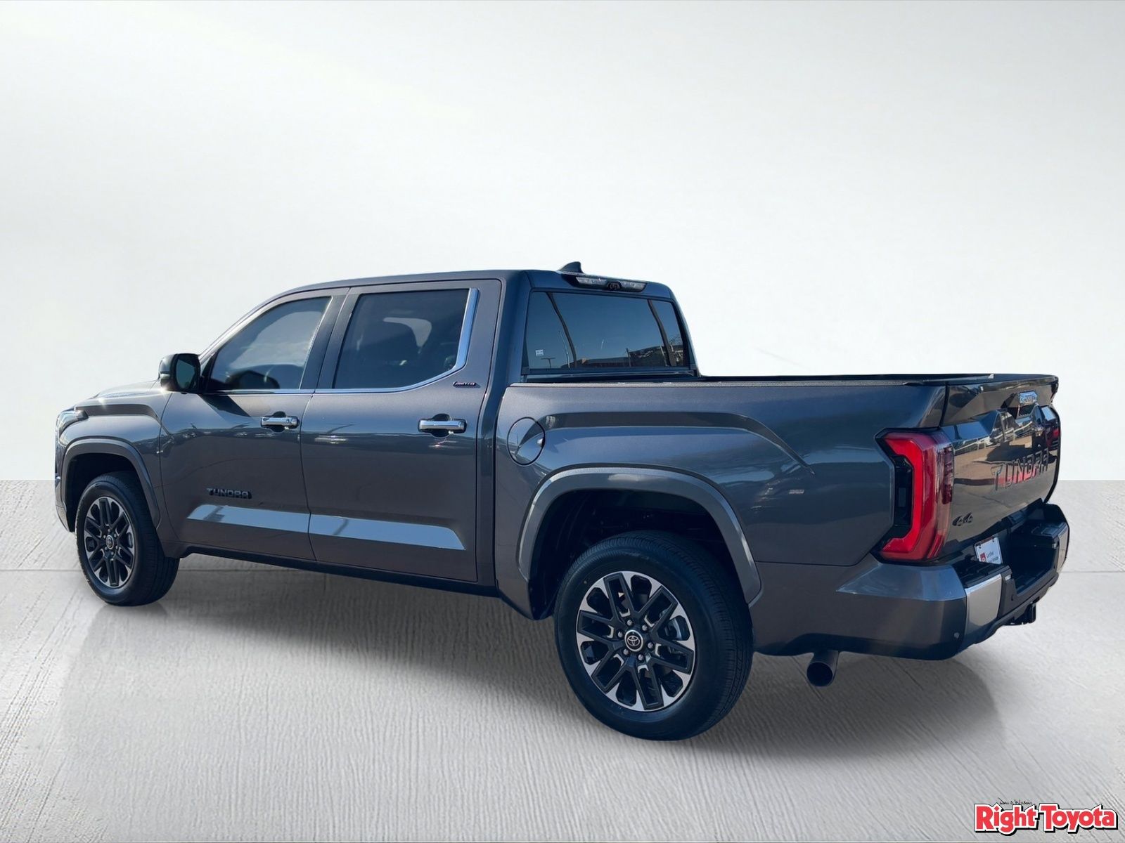 View vehicle photo 3