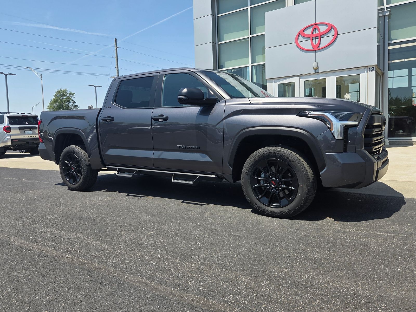 2025 Toyota Tundra SR5