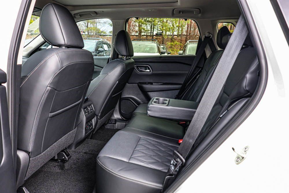 2025 Nissan Rogue Platinum photo 16