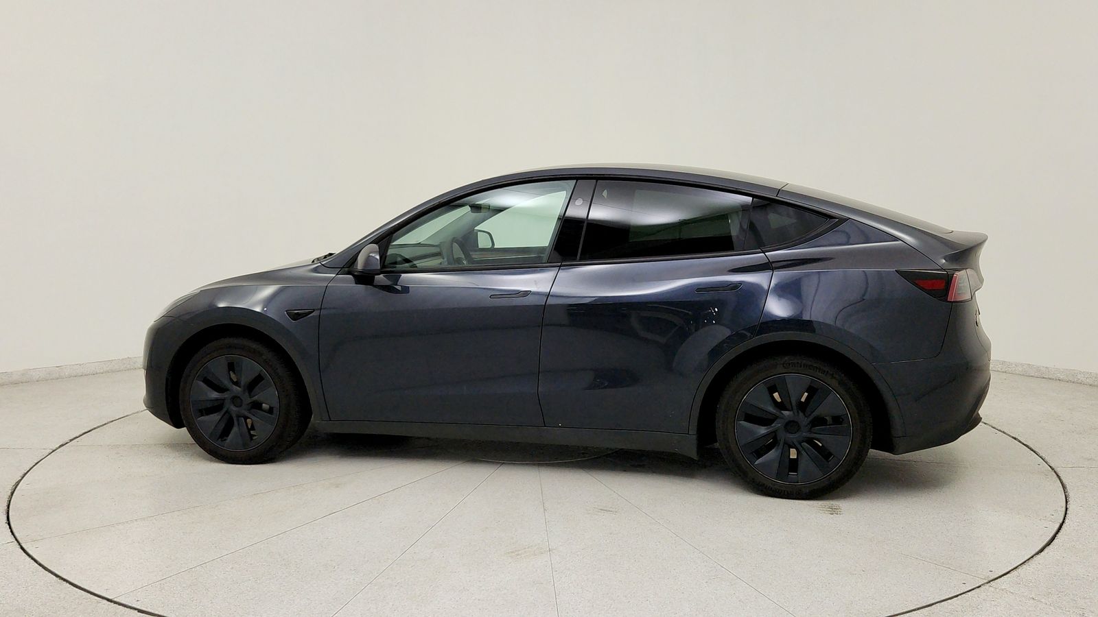 Used 2024 Gray Tesla Long Range image 4