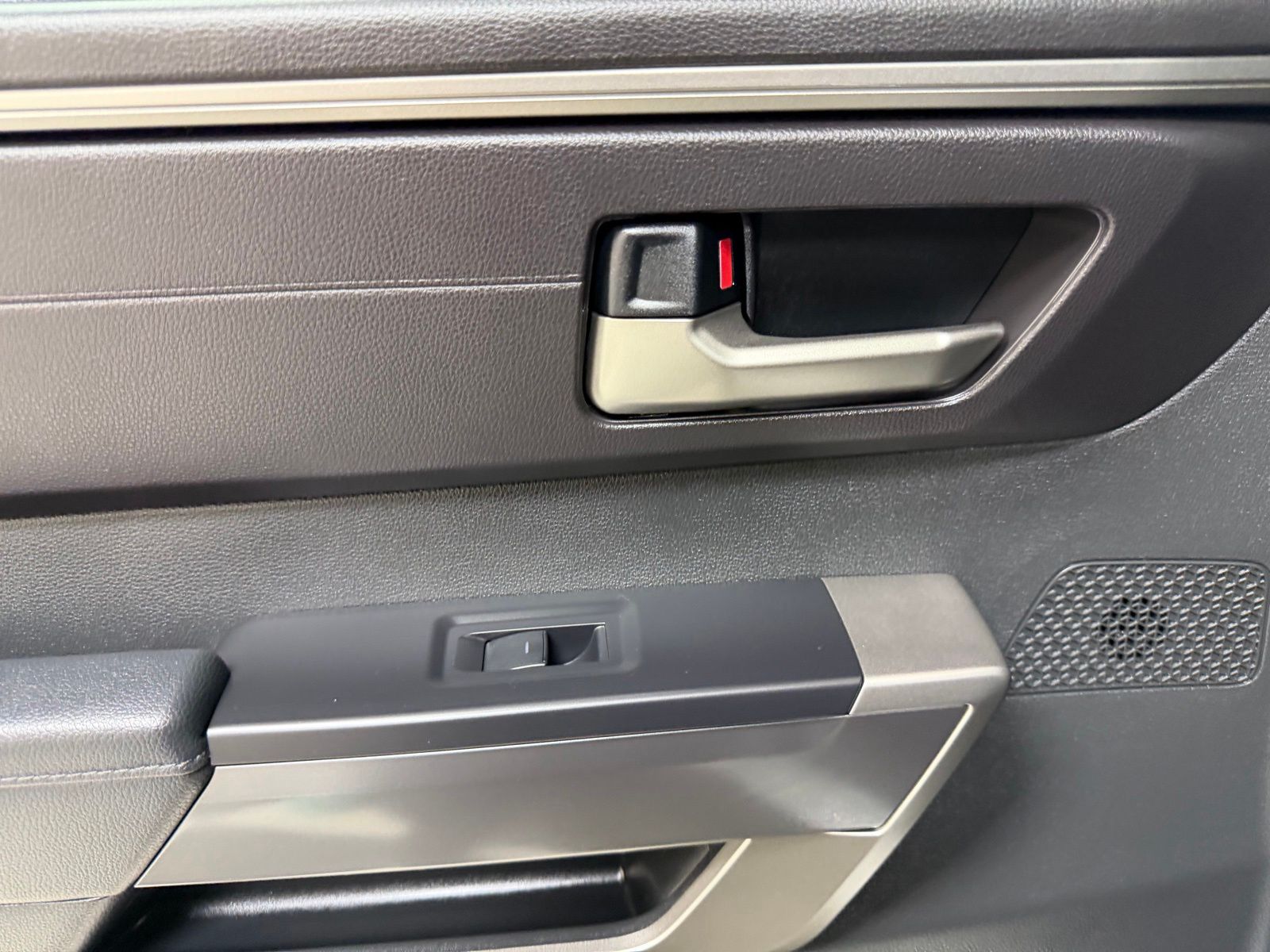 Used 2025 White Toyota SR5 image 21