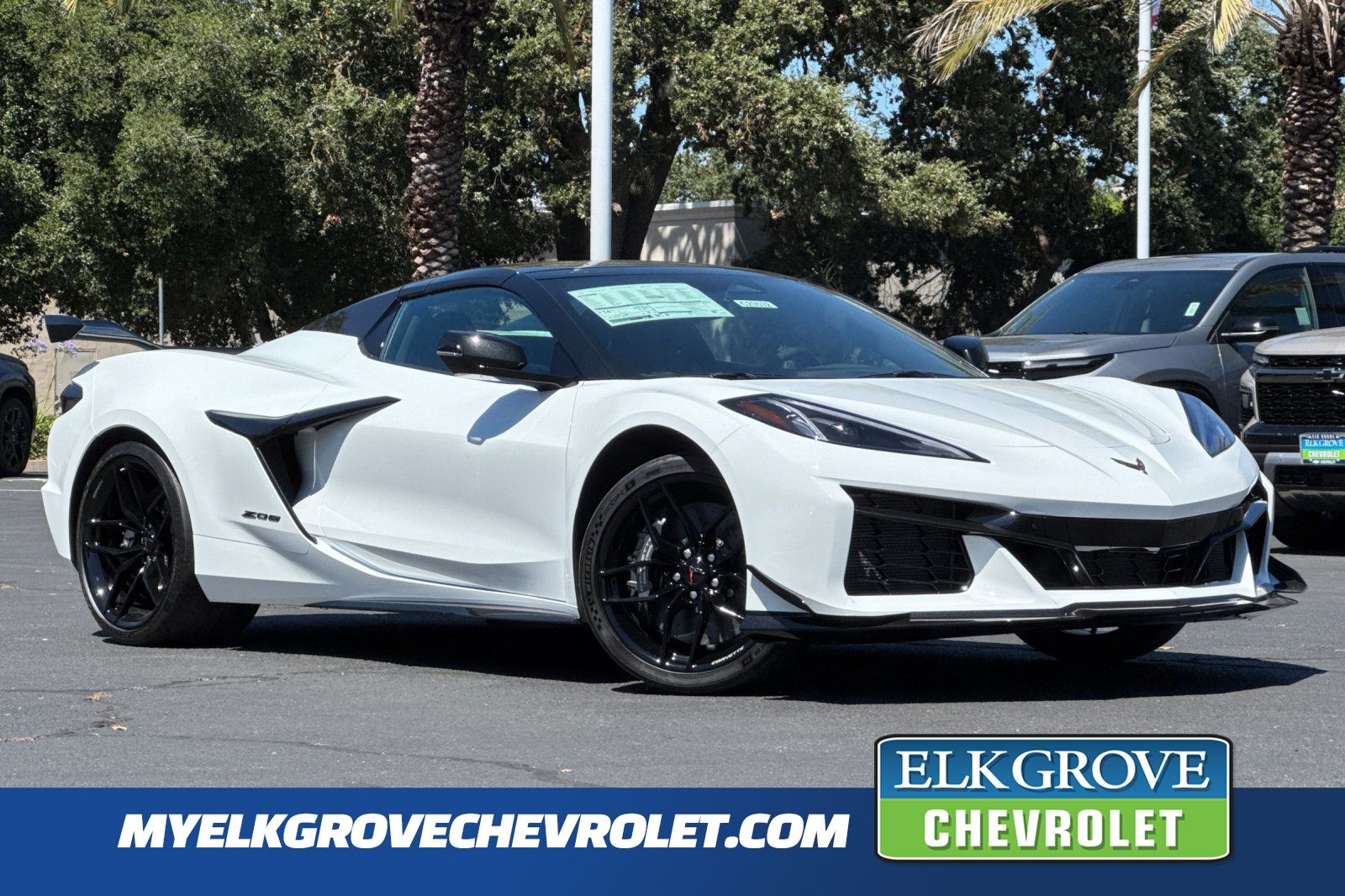 Arctic White 2026 Chevrolet Corvette Convertible Rear-Wheel Drive 8-Speed Dual Clutch