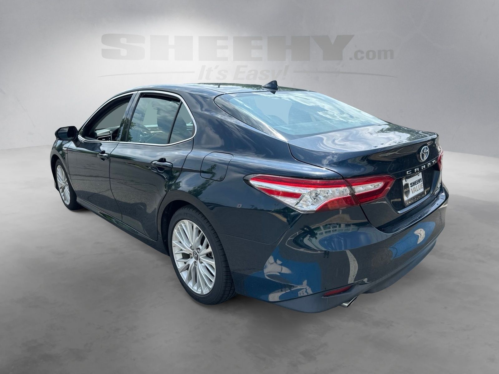 Used 2019 Blue Toyota XLE image 15