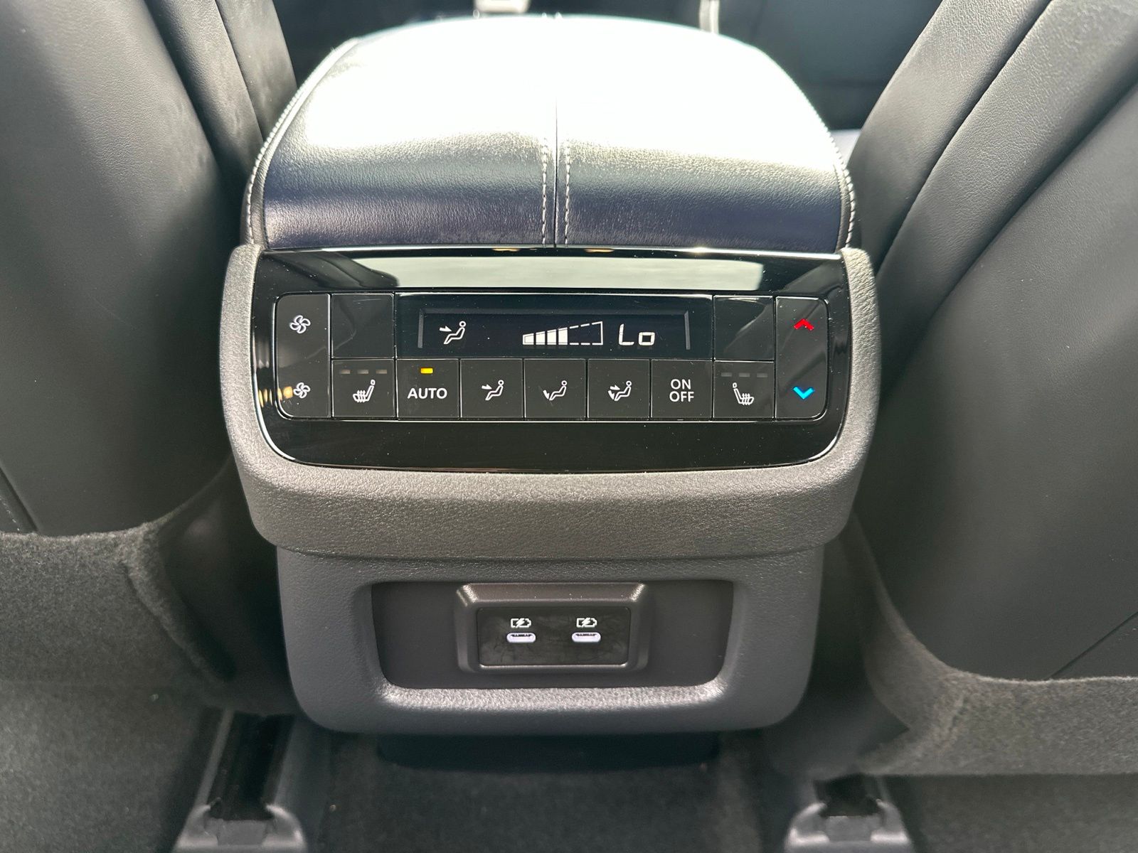 Used 2026 White INFINITI SPORT image 35