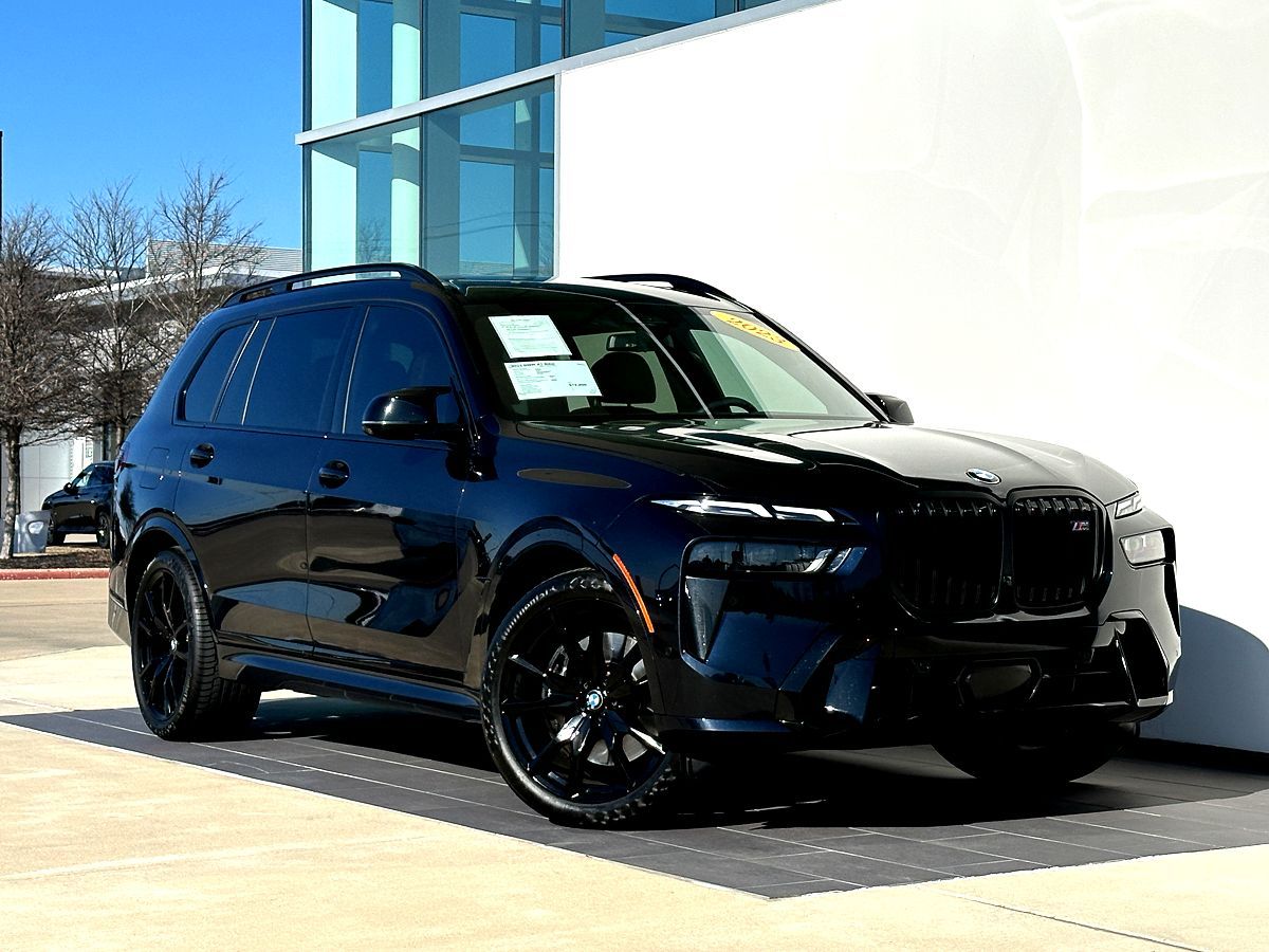 2023 BMW X7 M60i AWD