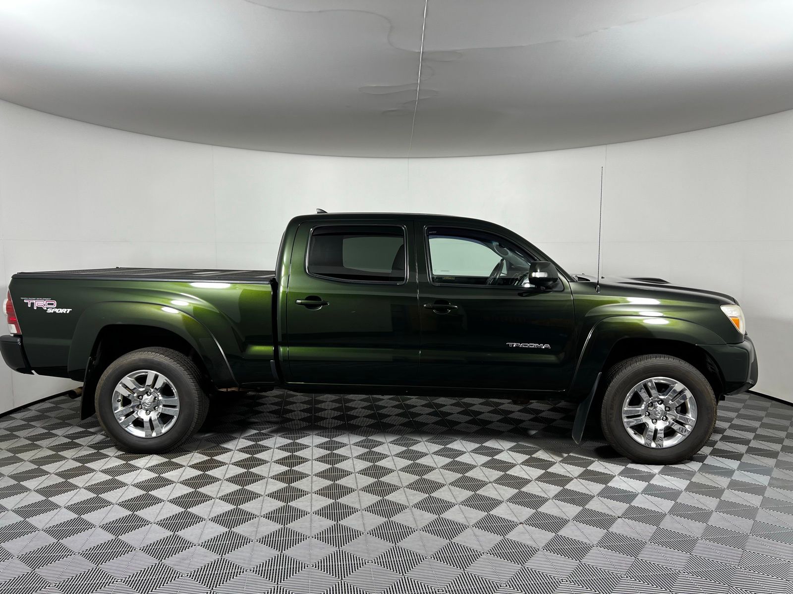 Thumbnail: 2012 Toyota Tacoma - 4