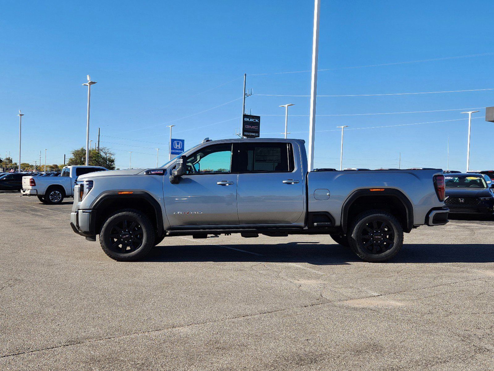 2025 GMC Sierra 2500HD AT4 3