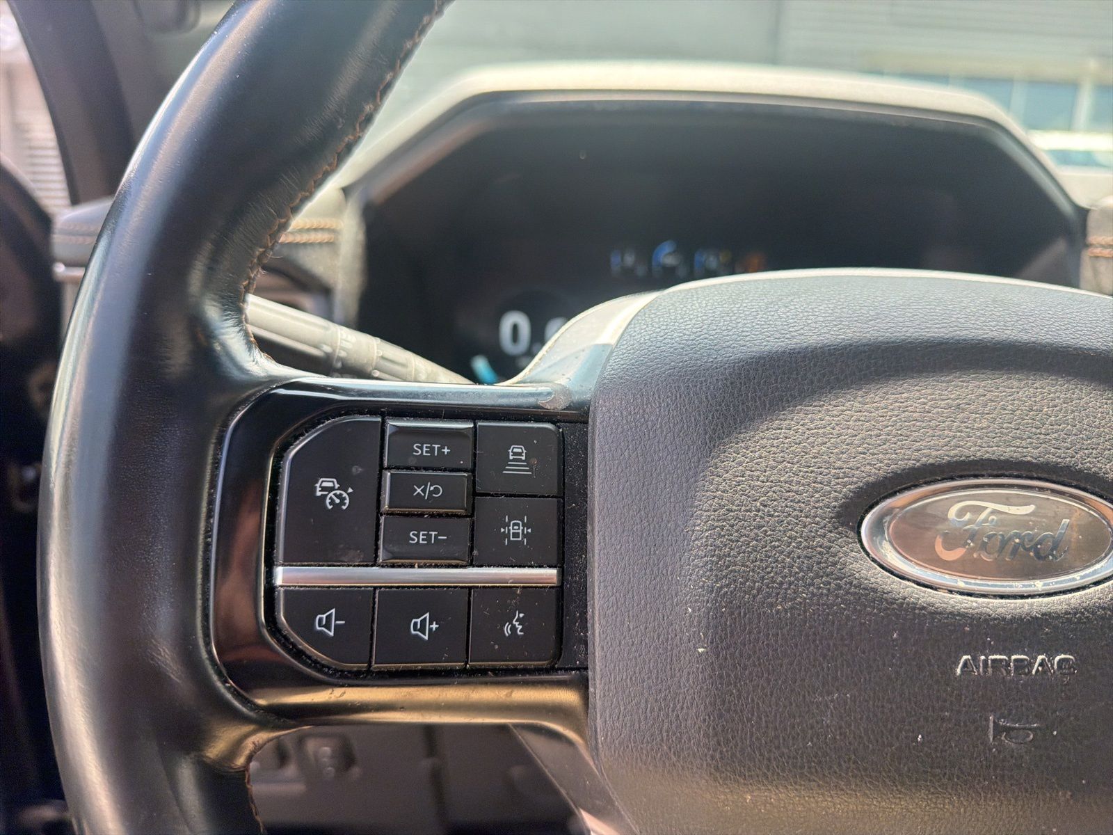 Used 2023 Black Metallic Ford Platinum image 18