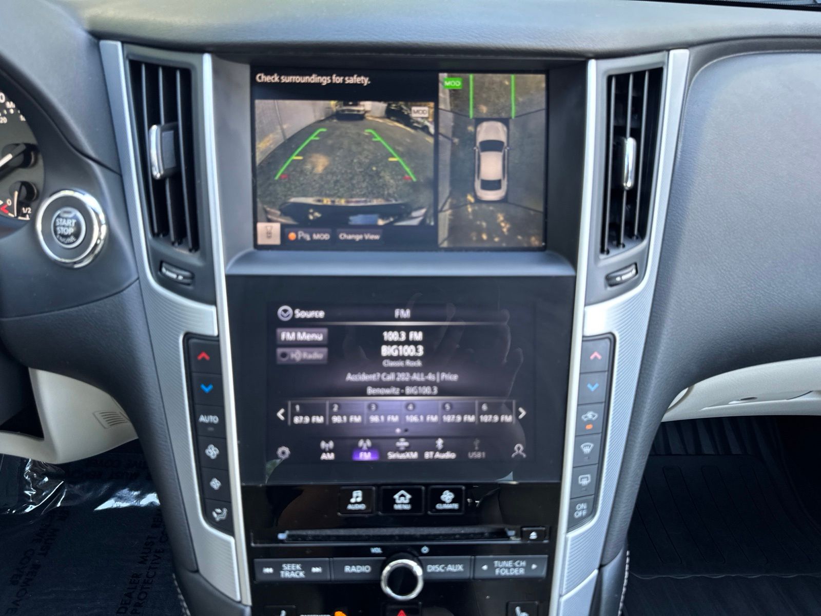 Used 2022 Grand Blue INFINITI LUXE image 29