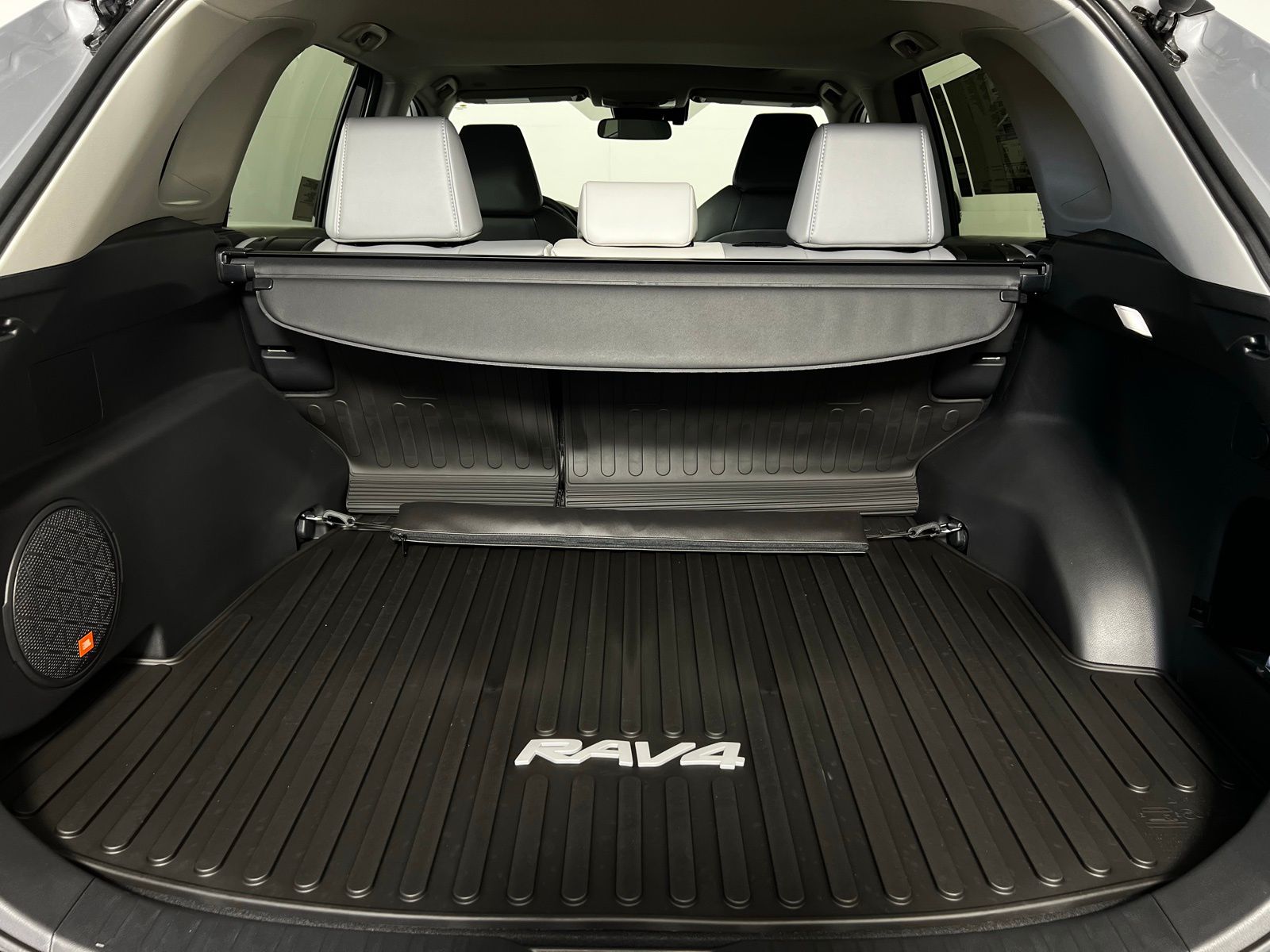 Thumbnail: 2025 Toyota RAV4 - 21