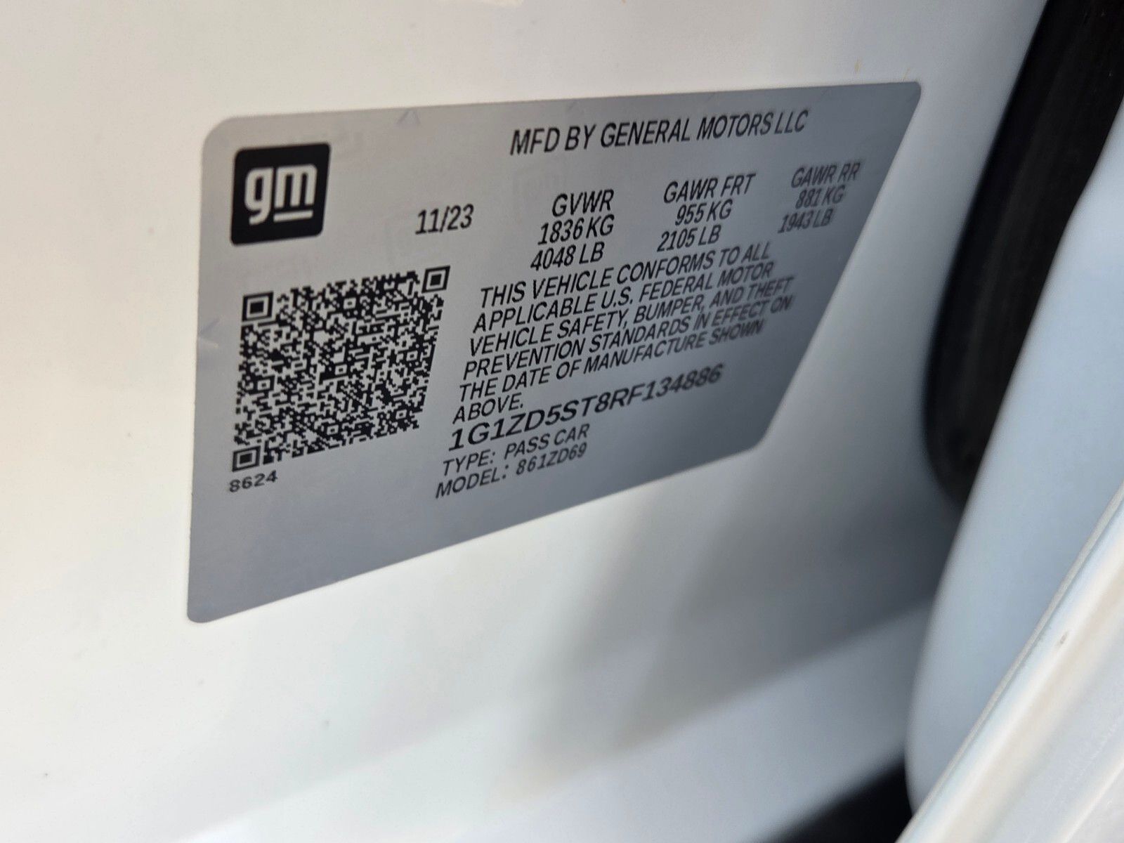 Used 2024 White Chevrolet LT image 19