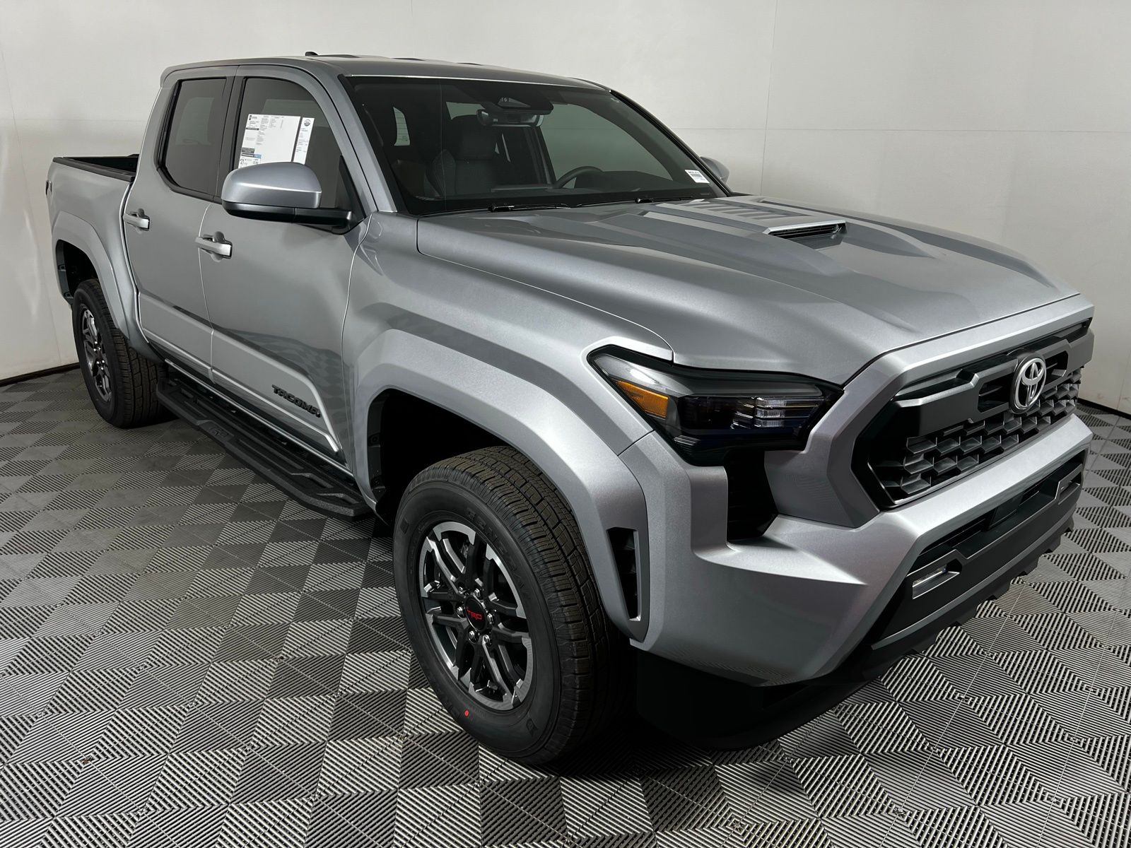 Thumbnail: 2025 Toyota Tacoma - 3