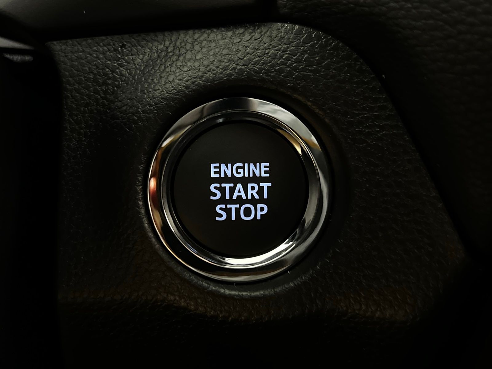 Thumbnail: 2025 Toyota RAV4 - 16