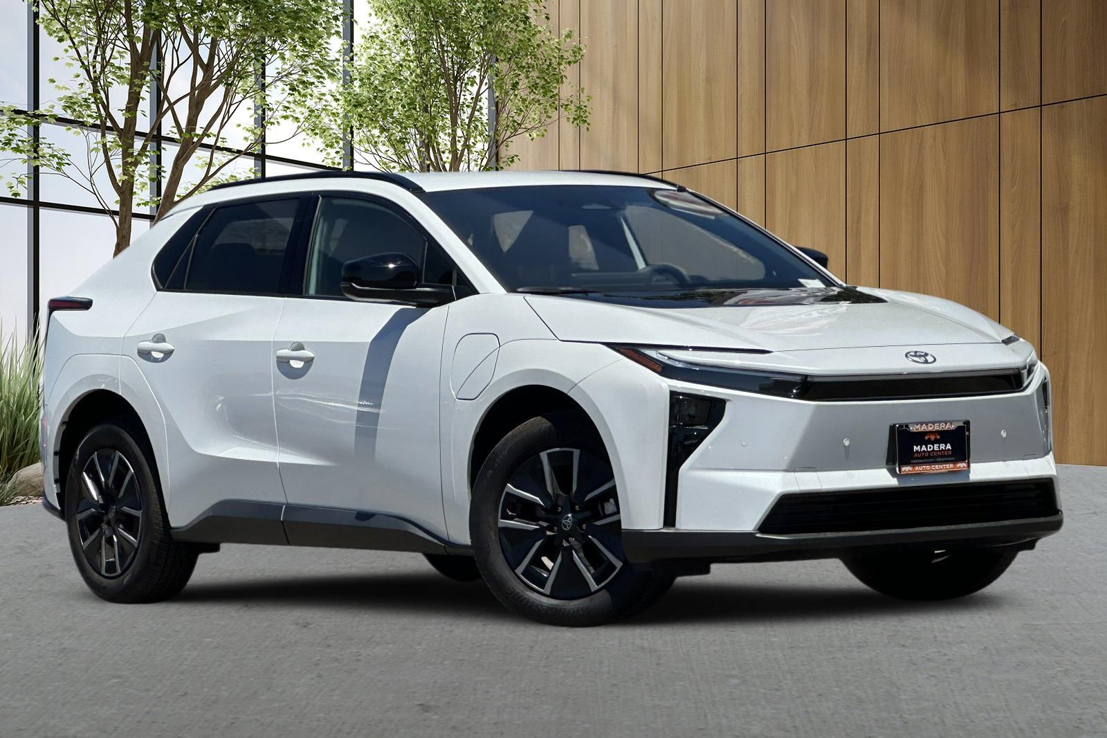 2026 Toyota bZ XLE Plus FWD