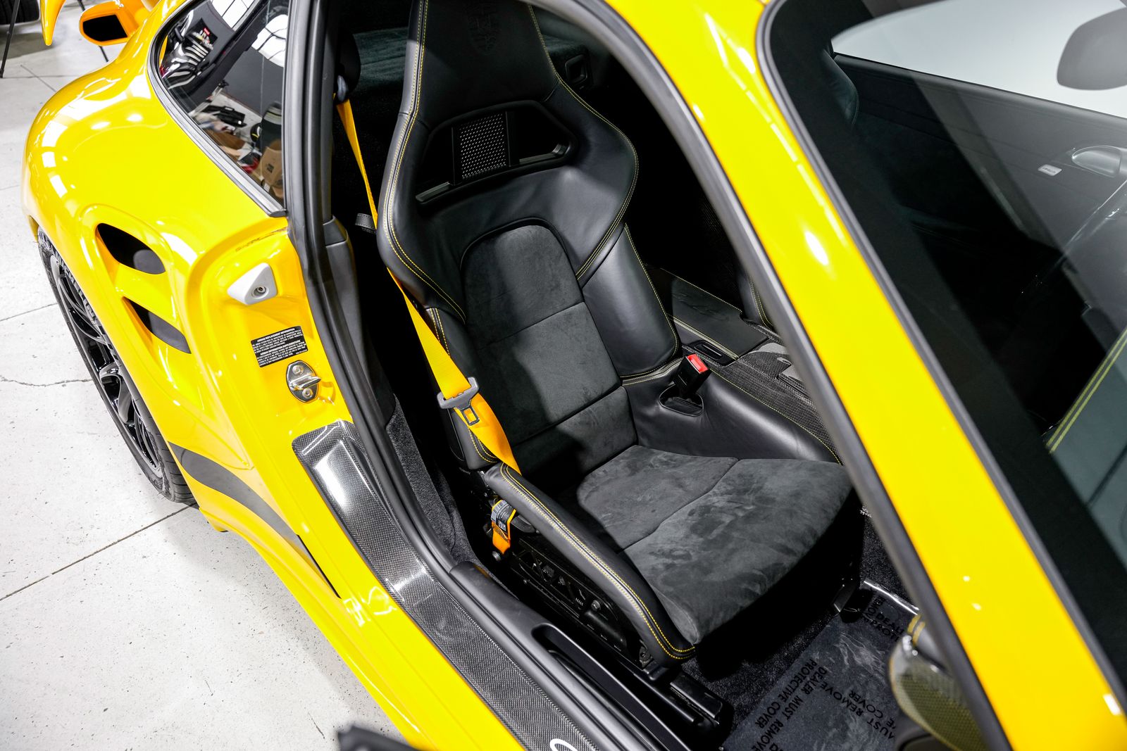 2008 Porsche 911 GT2 — photo 21