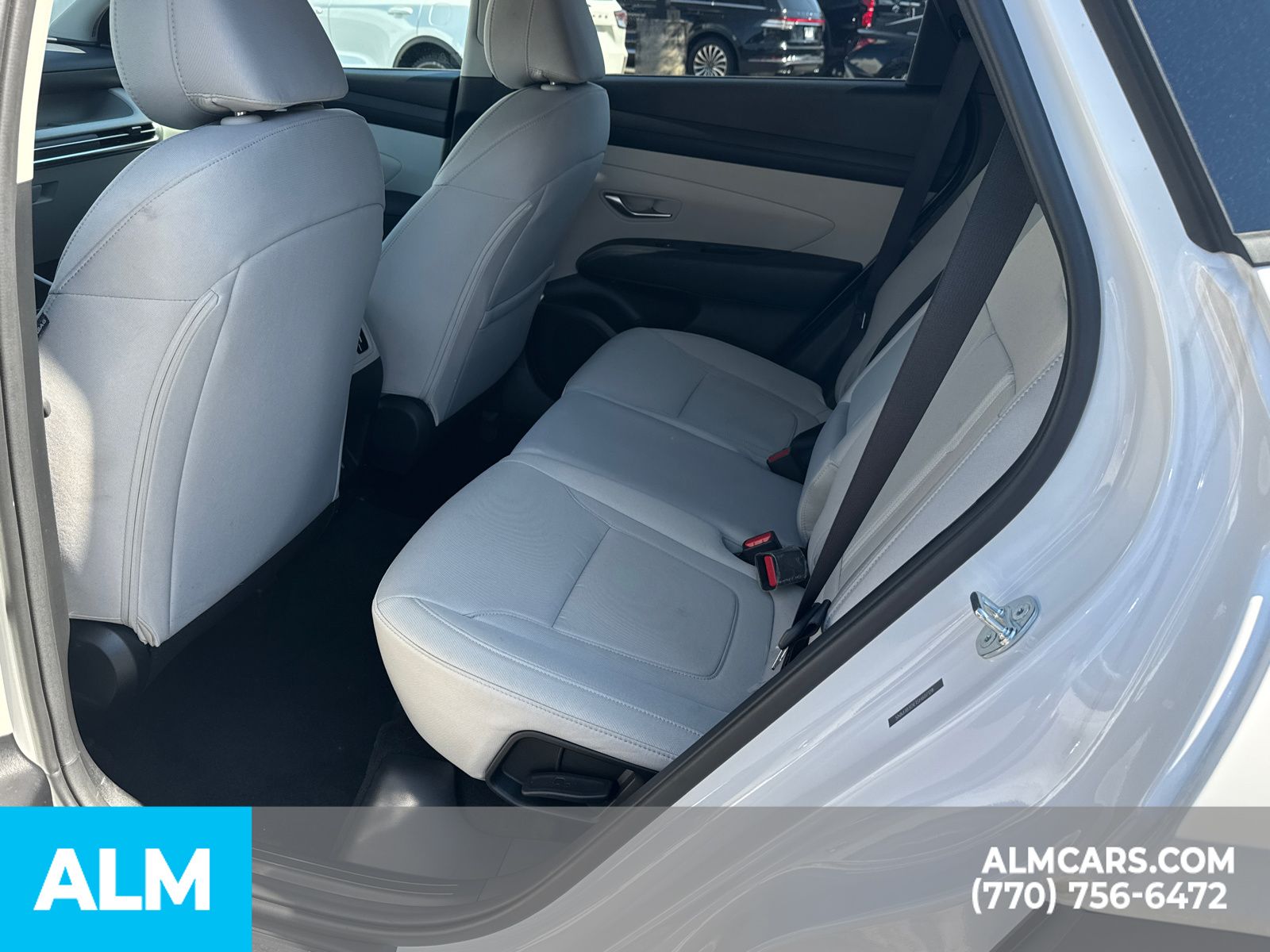 Used 2025 White Hyundai SEL image 27