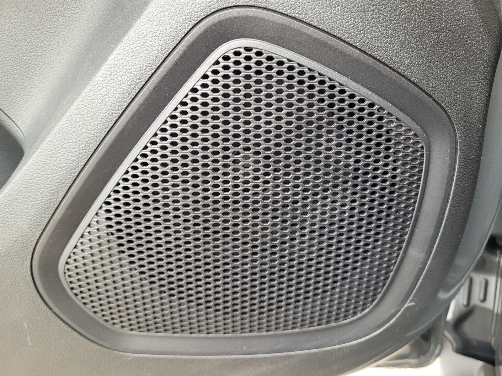 2026 Hyundai Venue SEL - Photo 24