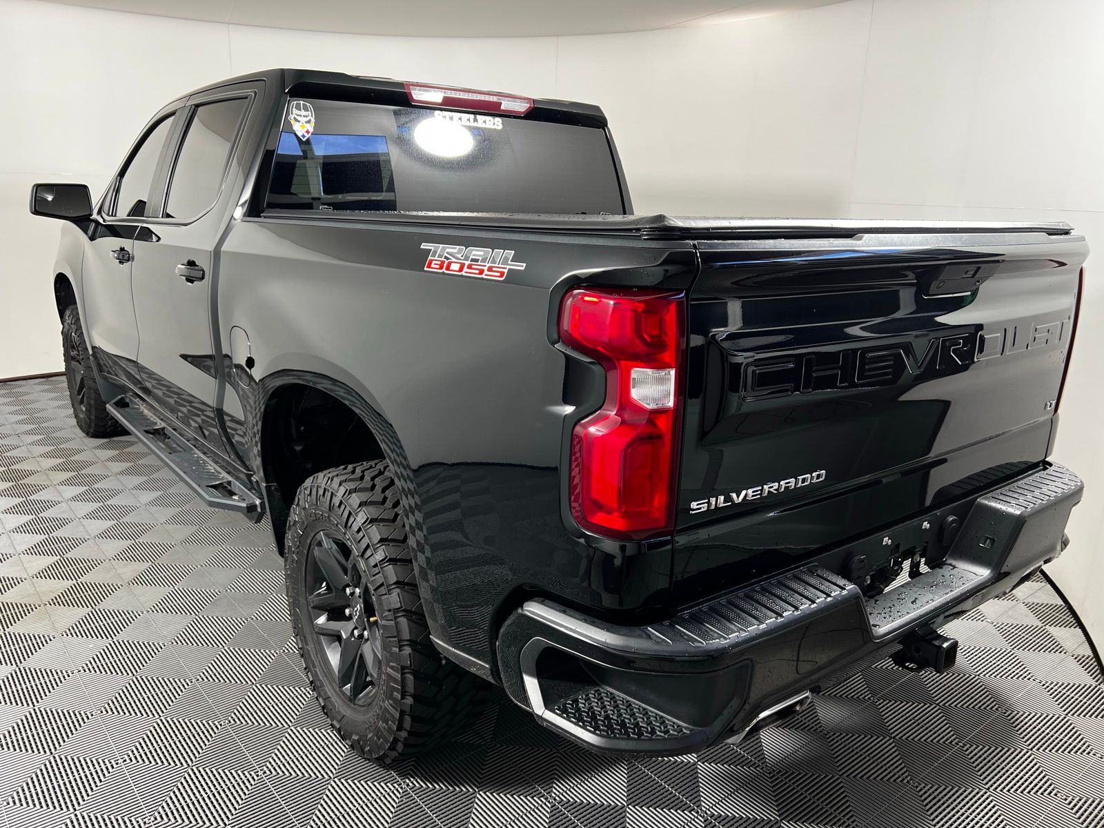 Thumbnail: 2021 Chevrolet Silverado 1500 - 6