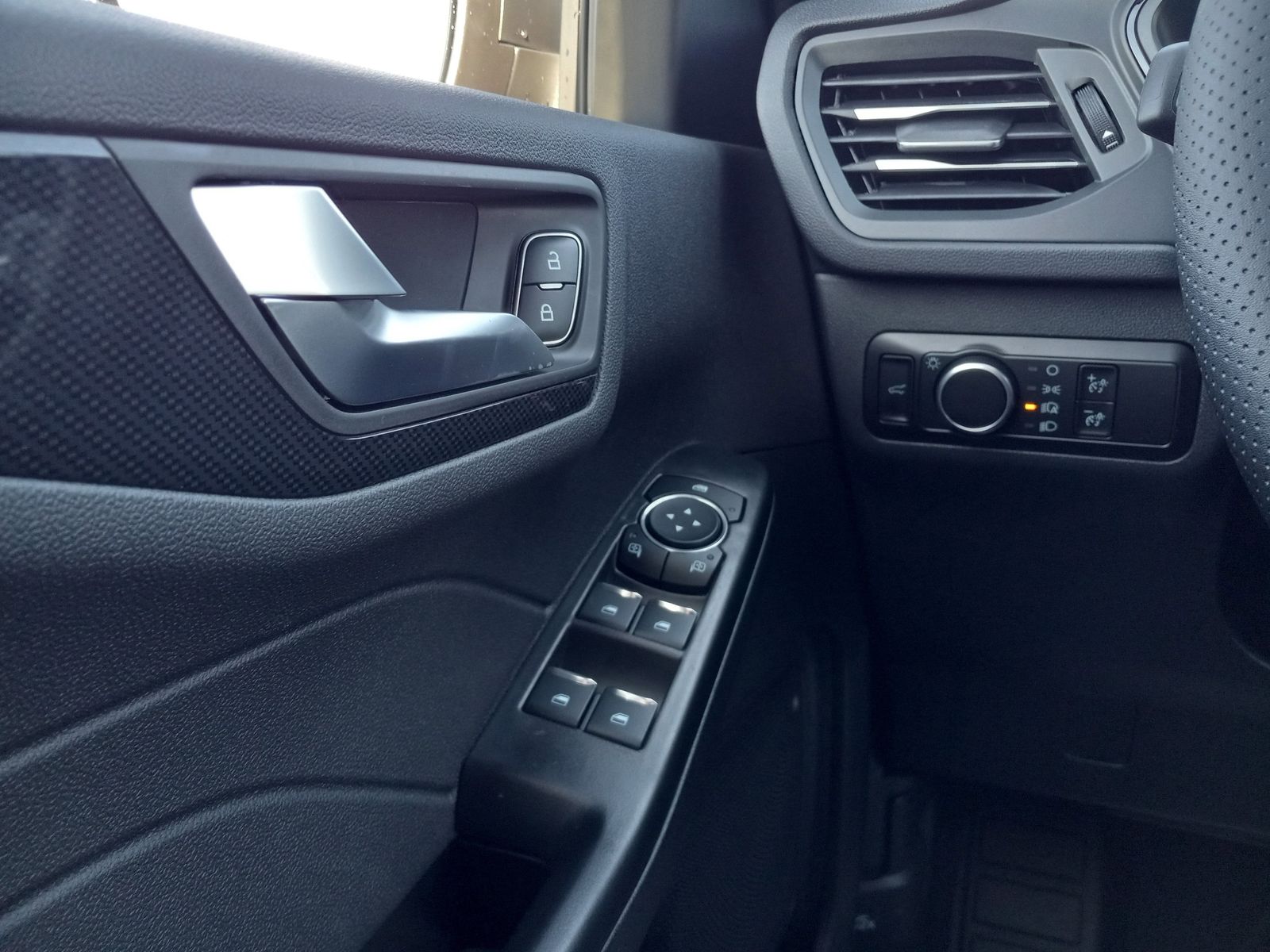 2026 Ford Escape image 24