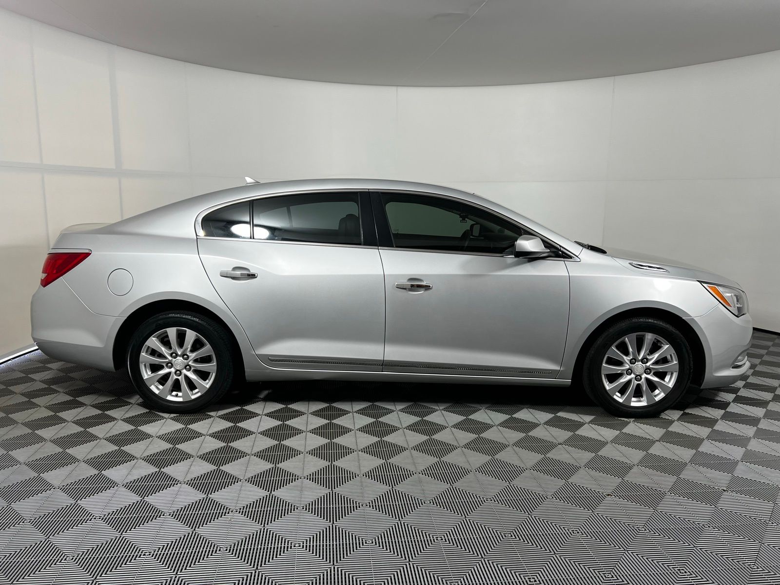 Thumbnail: 2014 Buick LaCrosse - 4