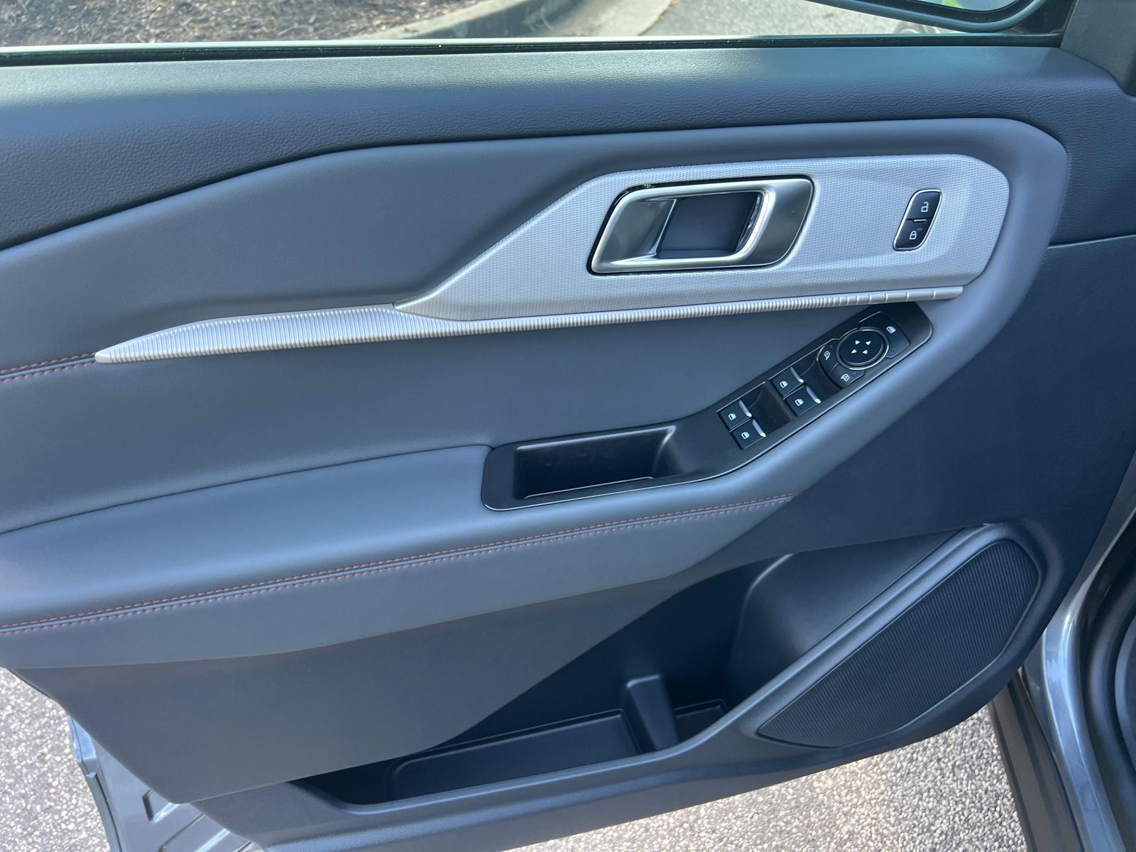 New 2026 Carbonized Gray Metallic Ford Active image 12