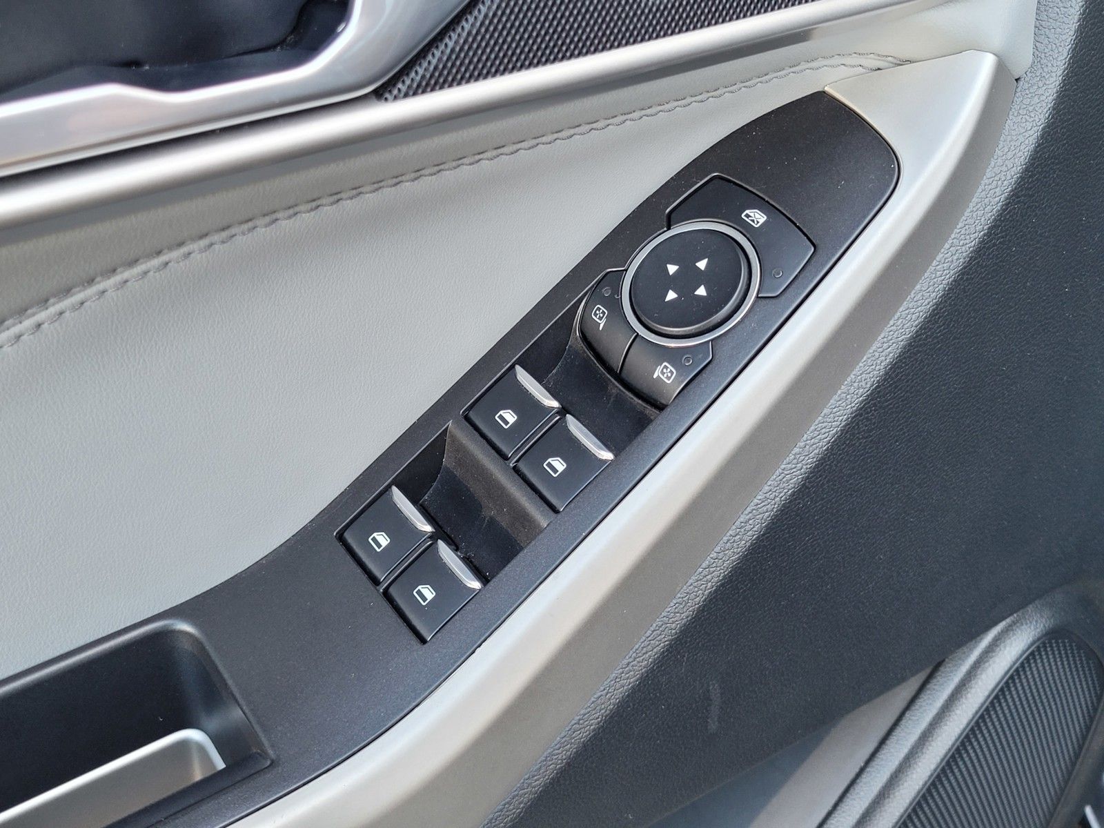 Used 2023 Black Ford XLT image 17