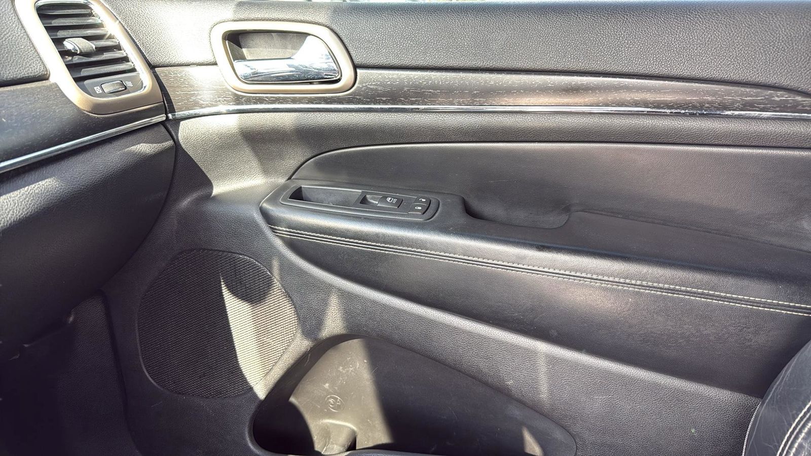 Used Car 2017 Jeep Grand Cherokee  Limited For Sale Under $12,000 In Austin, Texas